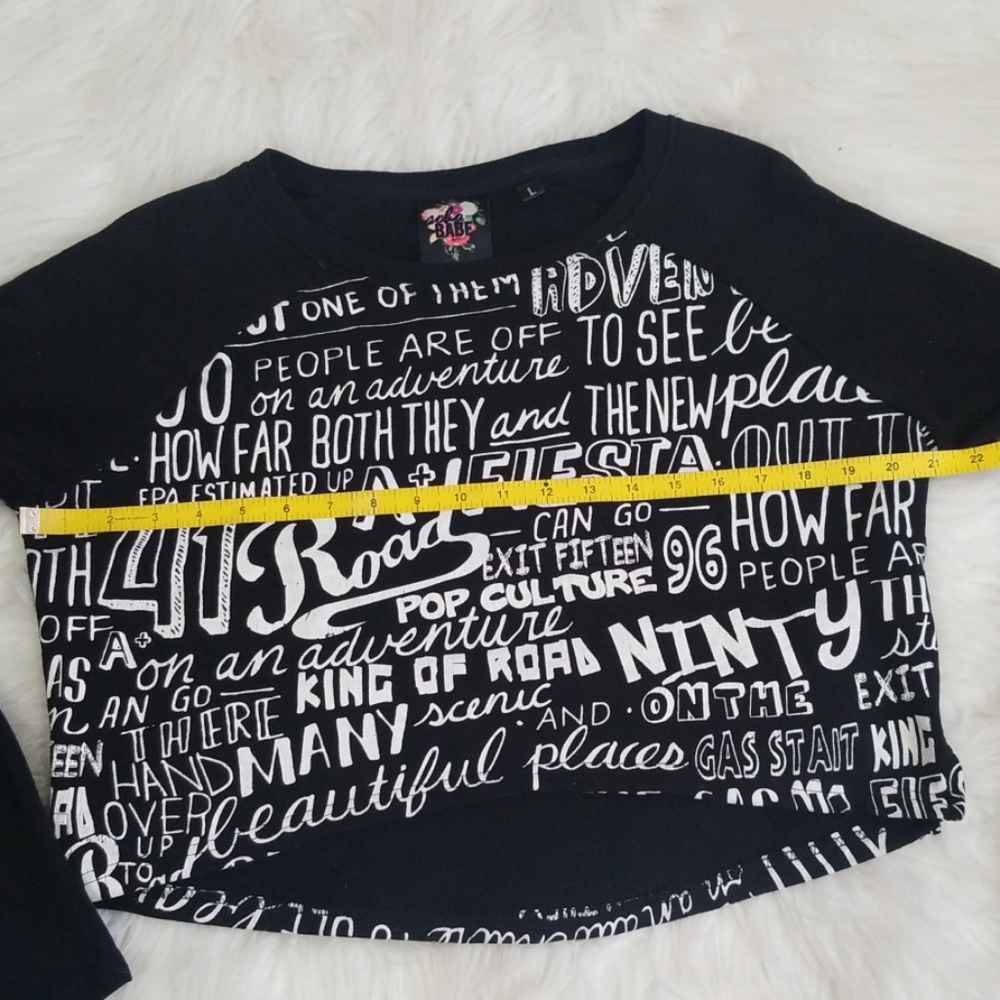 Saba babe fun cropped sweater.  Size L - Picture 7 of 8